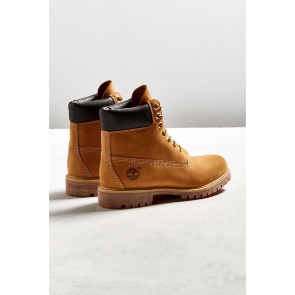 Urban Outfitters x Timberland Premium 6 Inch Waterproof Classic Work Boots - Picture 4 of 11